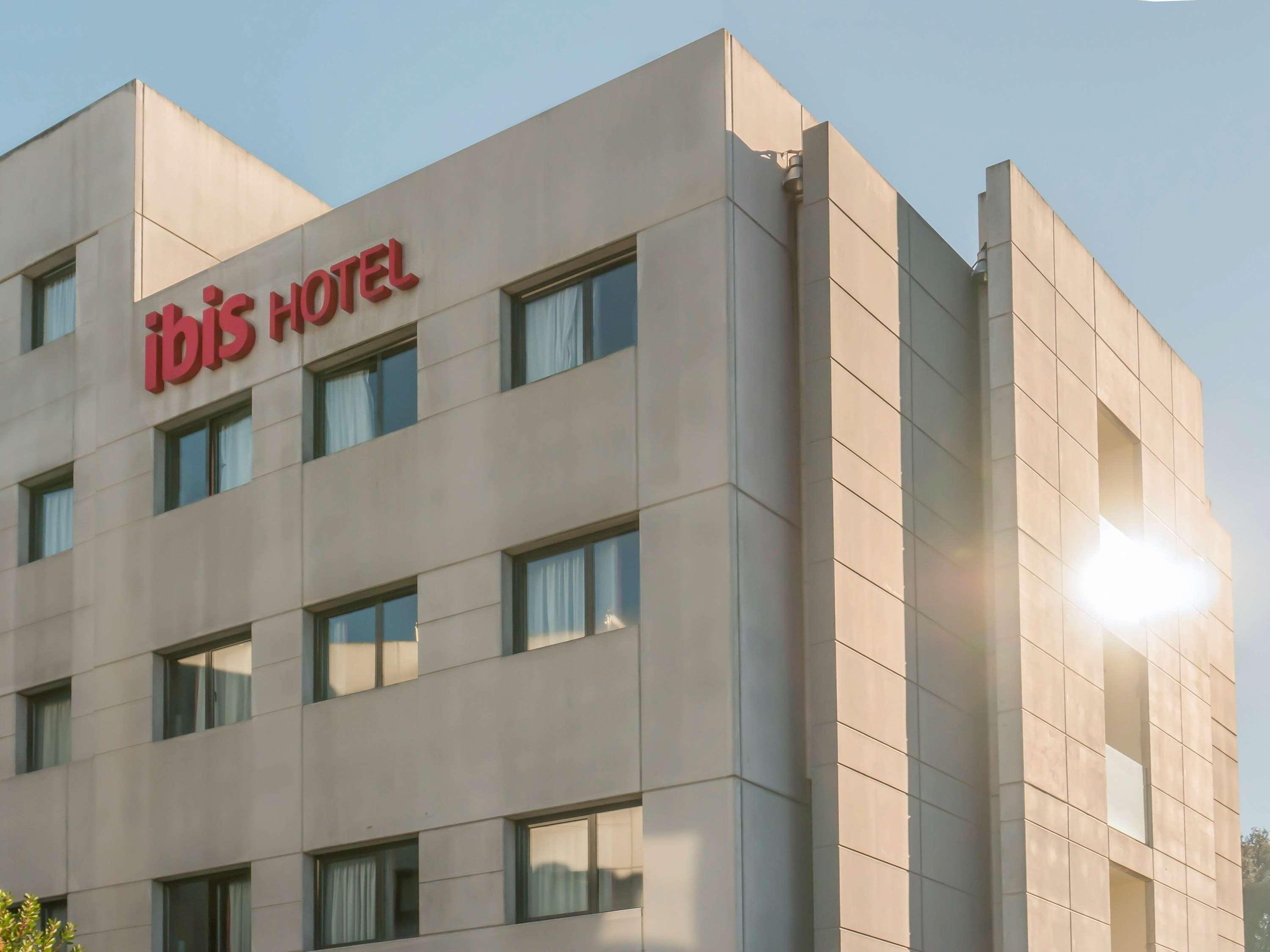 Hotel Ibis Gerona Exterior foto