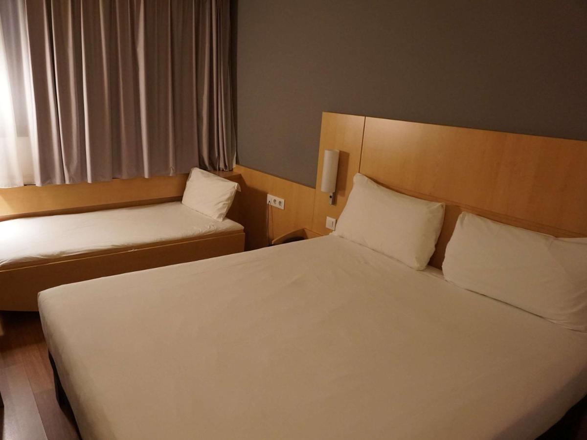 Hotel Ibis Gerona Exterior foto