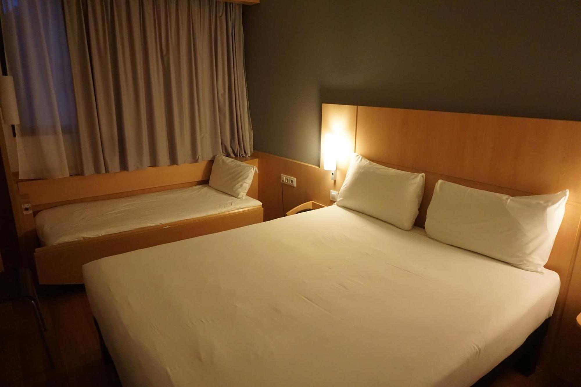 Hotel Ibis Gerona Exterior foto